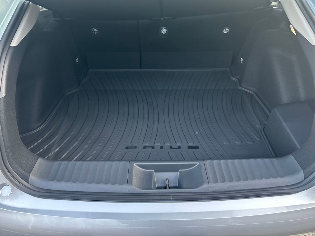 New 2026 Toyota Prius LE AWD/4WD image 26