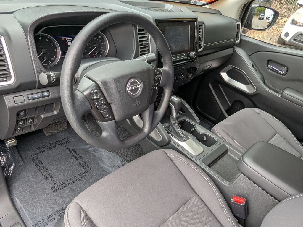 Used 2024 Nissan Frontier SV w/ Technology Package AWD/4WD image 14