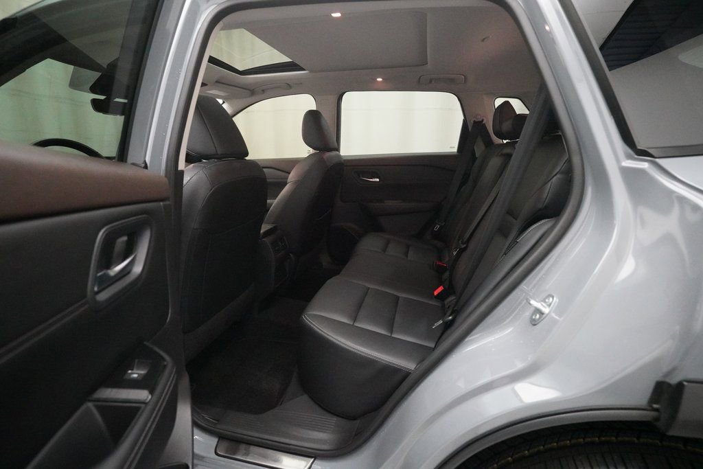 Certified 2023 Nissan Rogue SL image 17