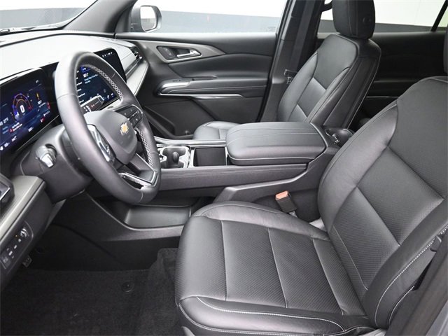 Certified 2025 Chevrolet Traverse LT w/ Driver Confidence Package image 16