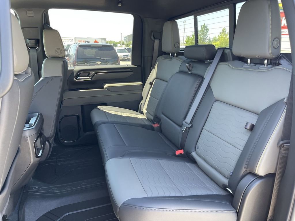New 2026 Chevrolet Silverado 2500 ZR2 w/ LPO, Dark Essentials Package AWD/4WD image 22