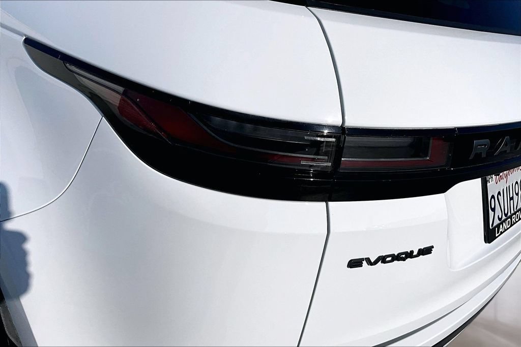 Certified 2025 Land Rover Range Rover Evoque Dynamic SE AWD/4WD image 21