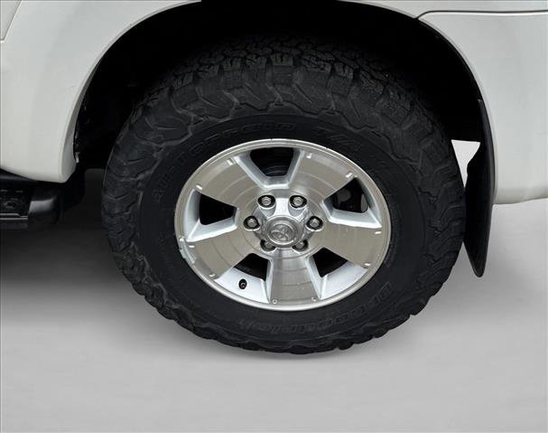 Used 2006 Toyota 4Runner SR5 RWD image 9