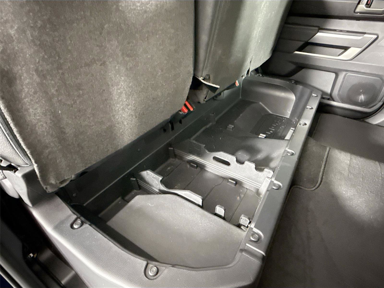 Used 2022 Toyota Tundra SR5 w/ SR5 Convenience Package image 36