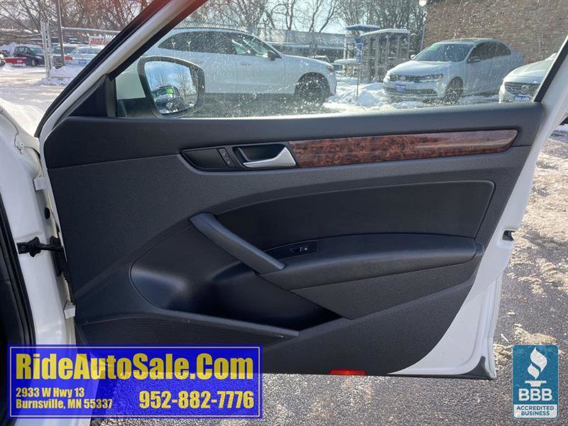 Used 2013 Volkswagen Passat 2.5 SEL image 13