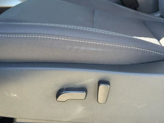 Used 2022 Nissan Frontier SV image 16