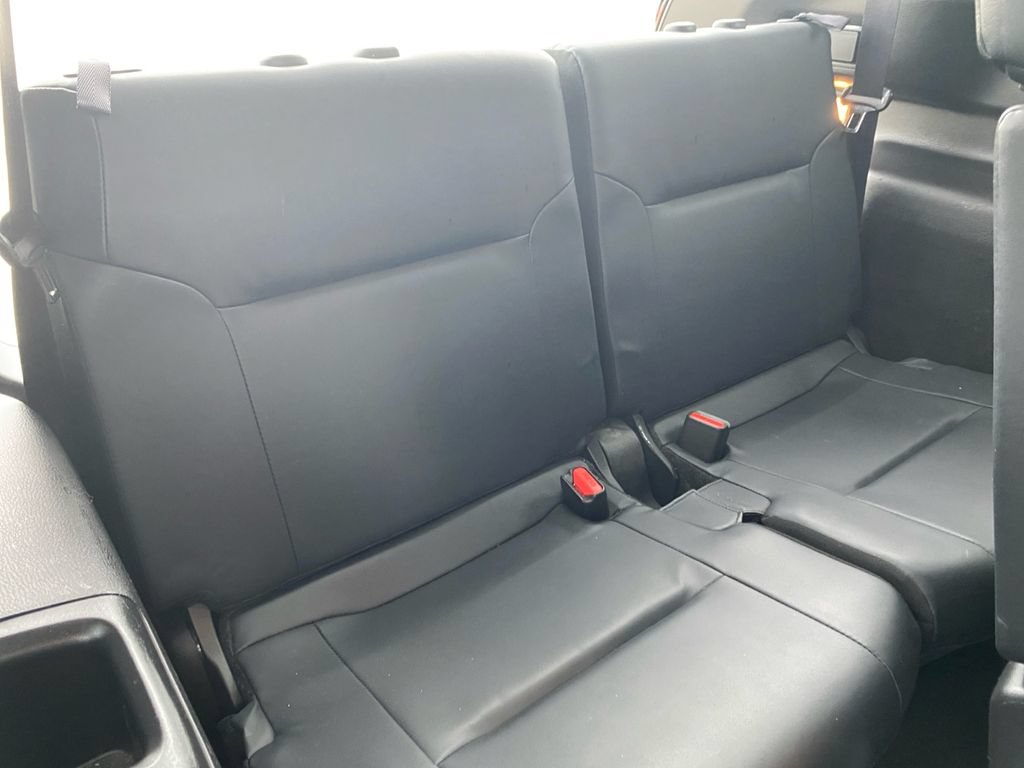 Used 2024 Mitsubishi Outlander SE AWD/4WD image 29