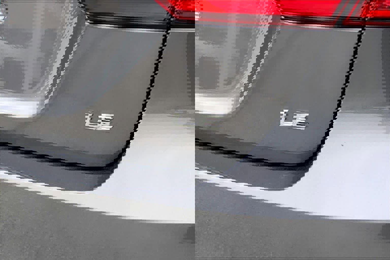 Used 2024 Toyota Camry LE image 27