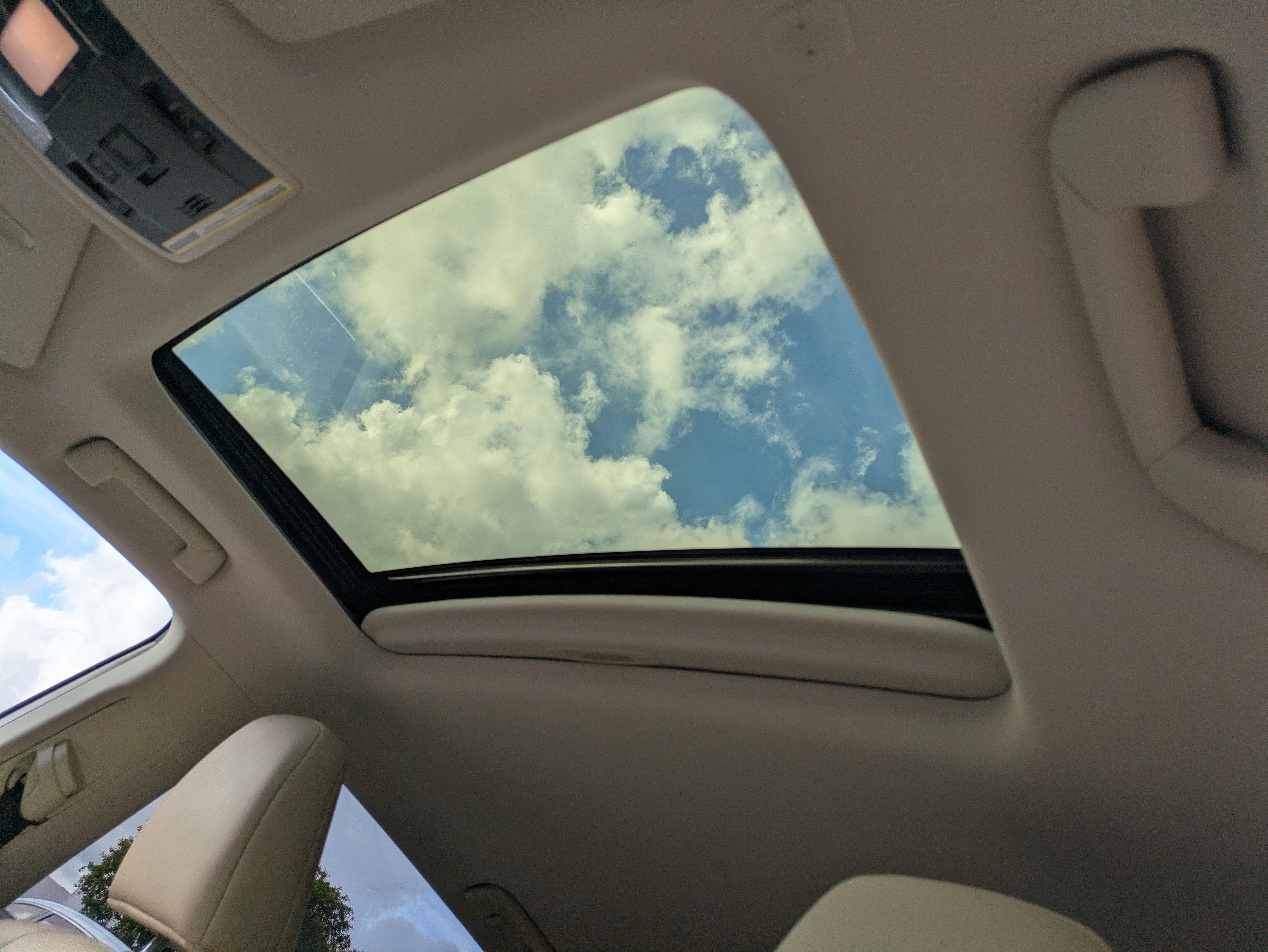 Used 2021 Lexus RX 350L RX 350L w/ Premium Package image 23