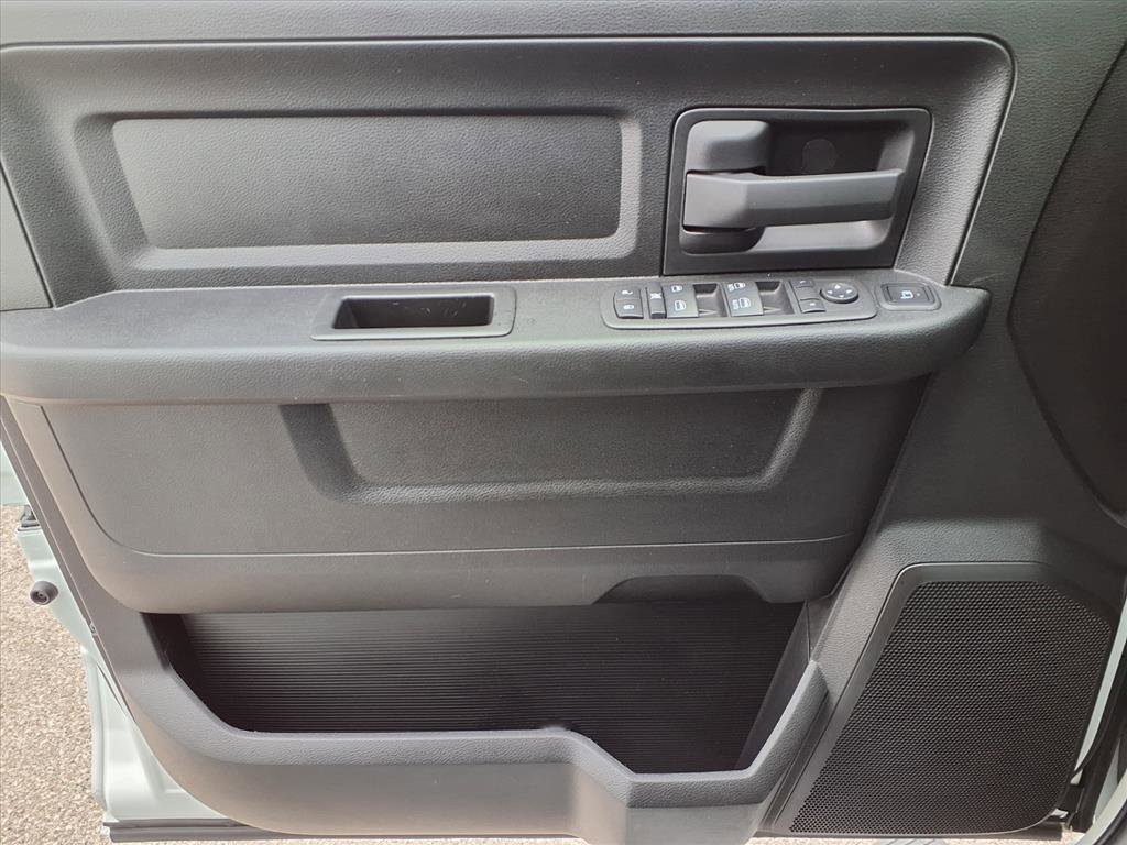 Used 2024 RAM 2500 Tradesman w/ Chrome Appearance Group image 22