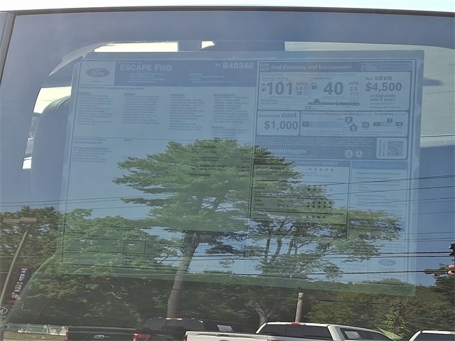 New 2025 Ford Escape SE image 12