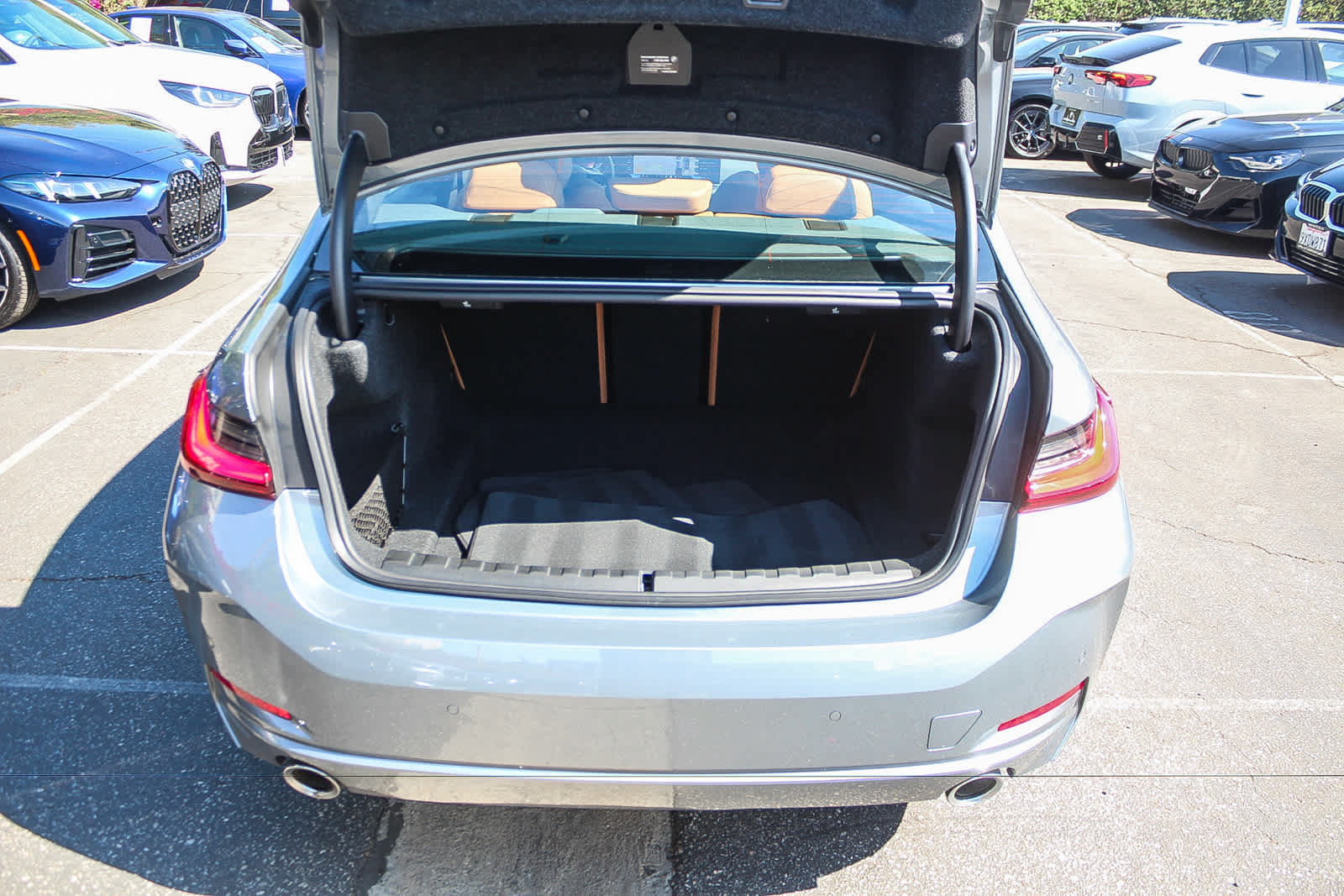 Used 2026 BMW 330i Sedan w/ Convenience Package RWD image 26