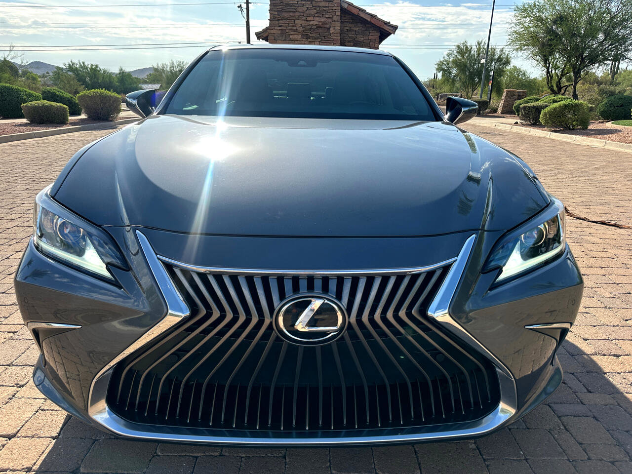 Used 2020 Lexus ES 350 w/ Luxury Package image 2