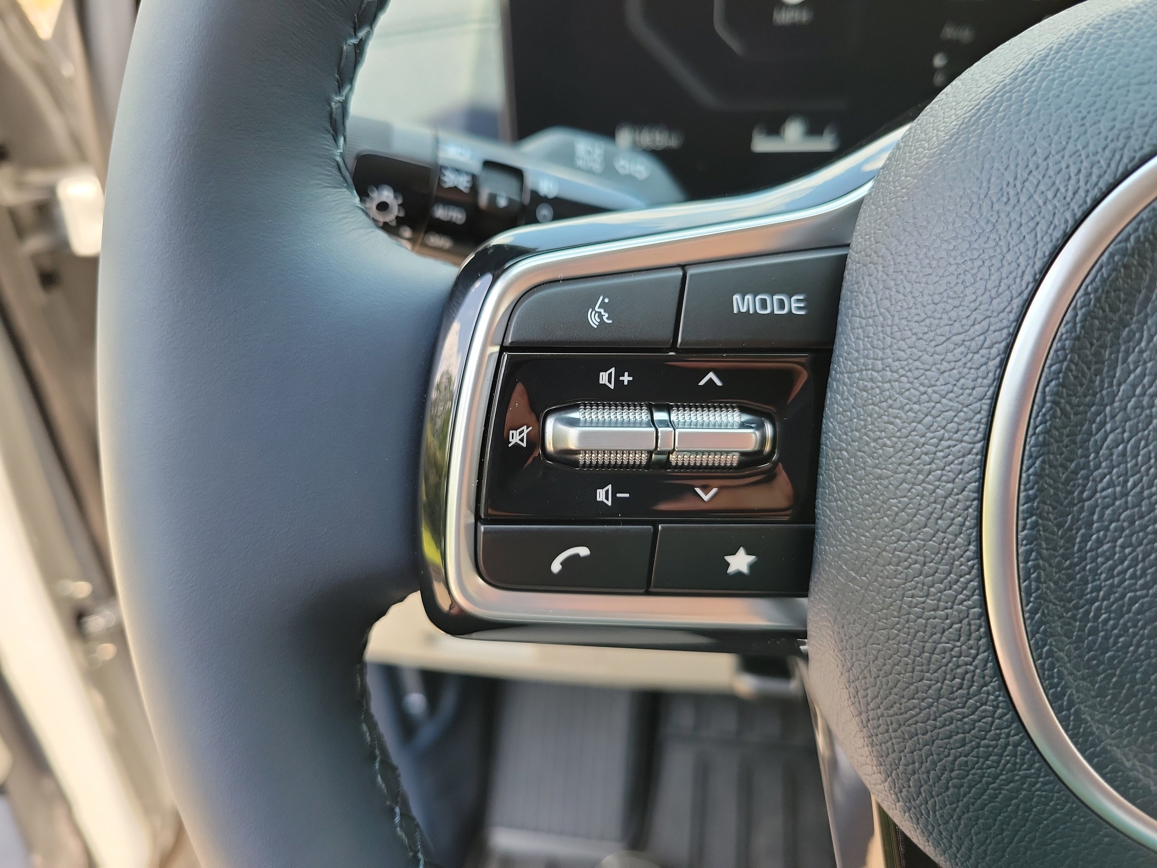 New 2026 Kia Carnival SX Prestige image 18
