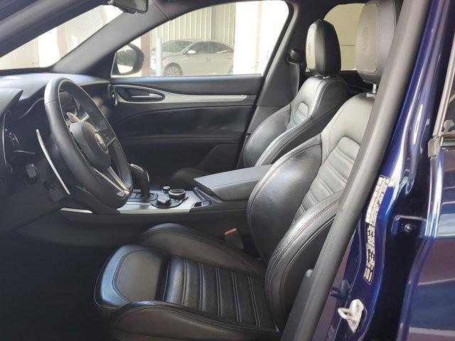 Used 2018 Alfa Romeo Stelvio Ti Sport image 13