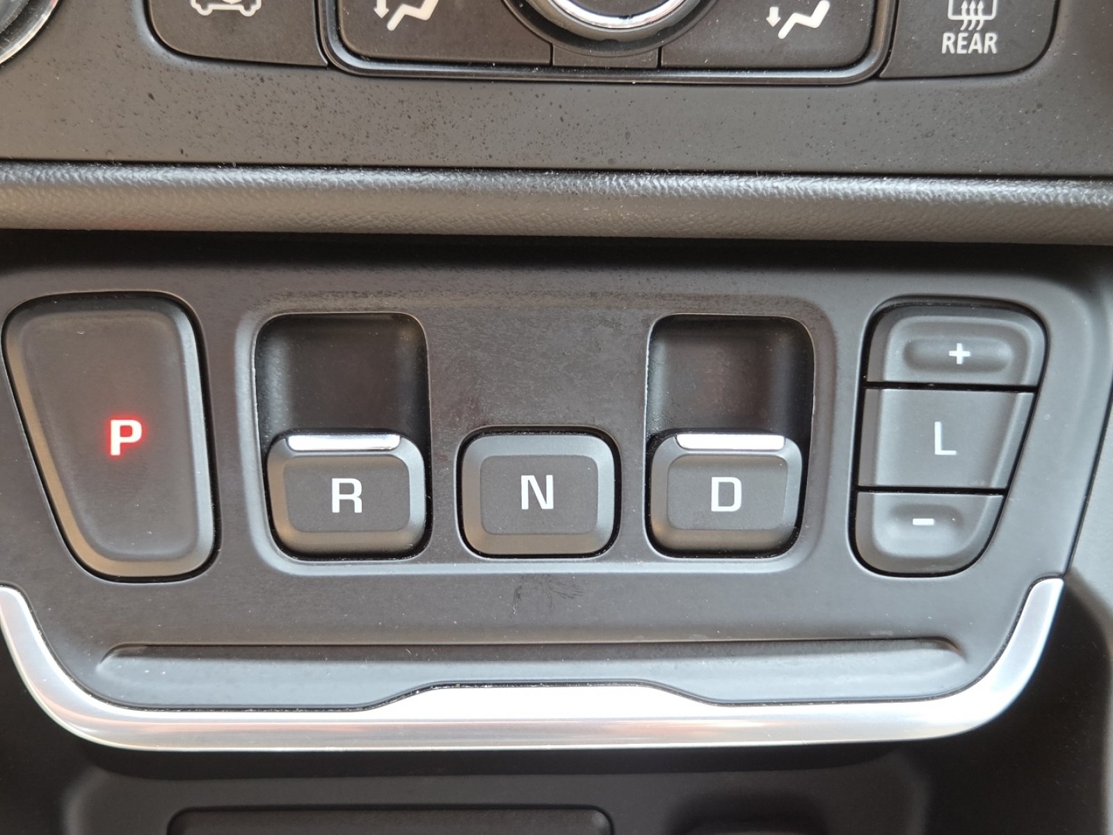 Used 2020 GMC Terrain SLE w/ Driver Convenience Package FWD image 30