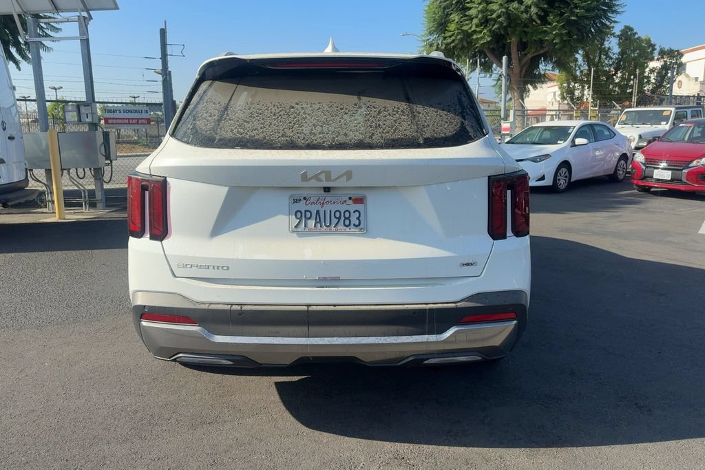 Used 2025 Kia Sorento EX w/ EX Panoramic Sunroof Package FWD image 7
