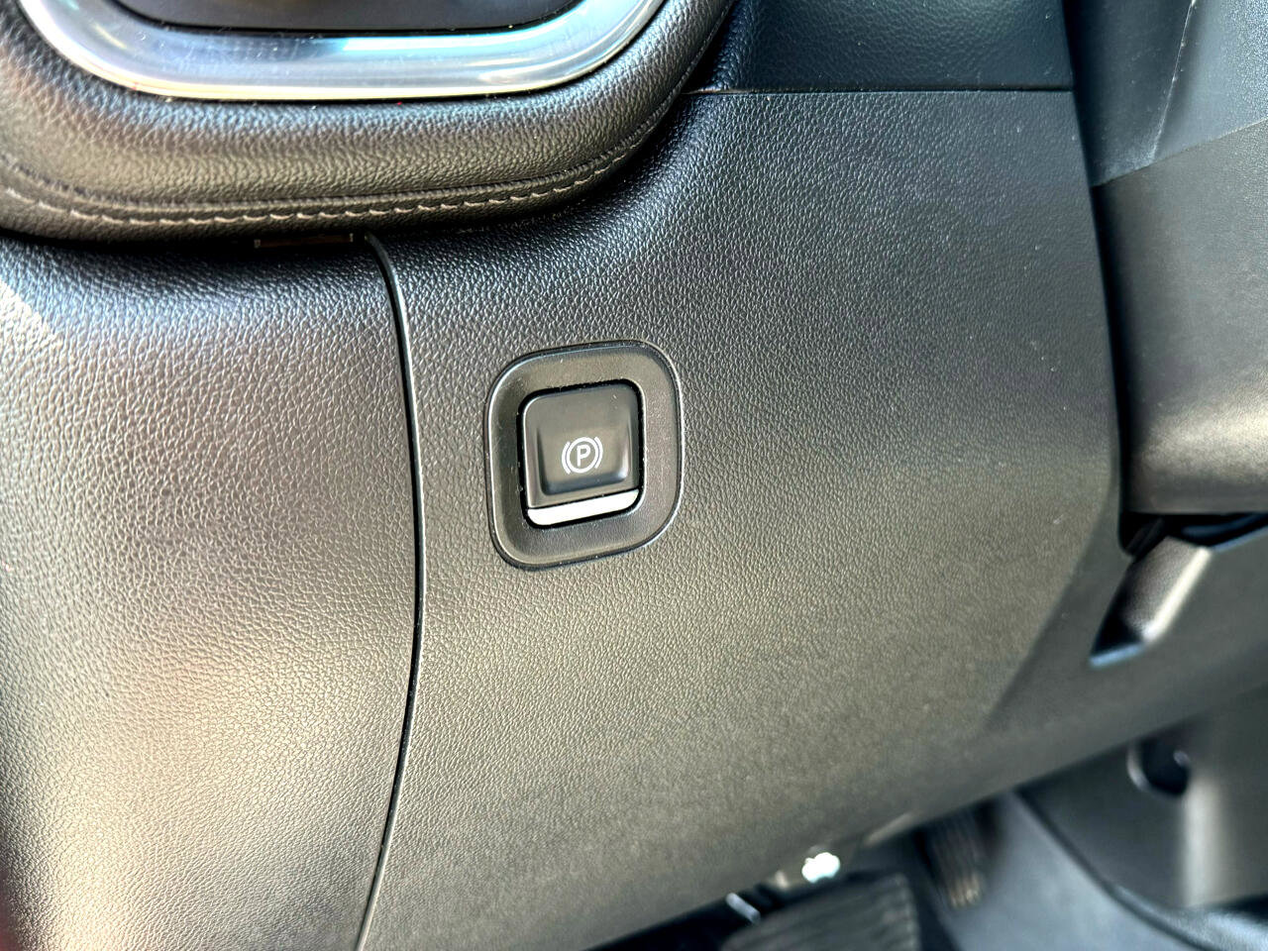 Used 2021 Chevrolet Silverado 3500 LT w/ Convenience Package image 15