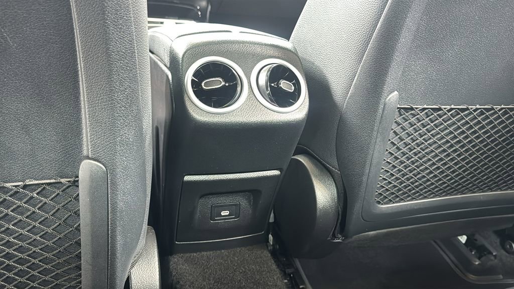 Used 2025 Mercedes-Benz CLA 250 4MATIC image 36