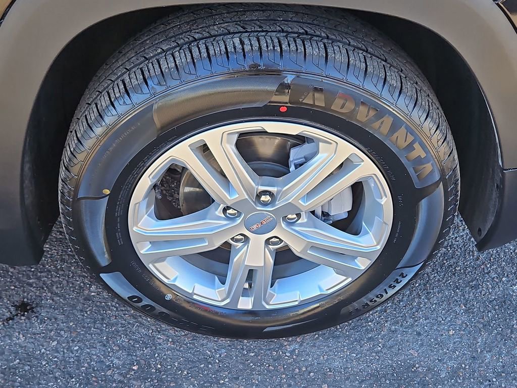 Used 2024 GMC Terrain SLE image 11