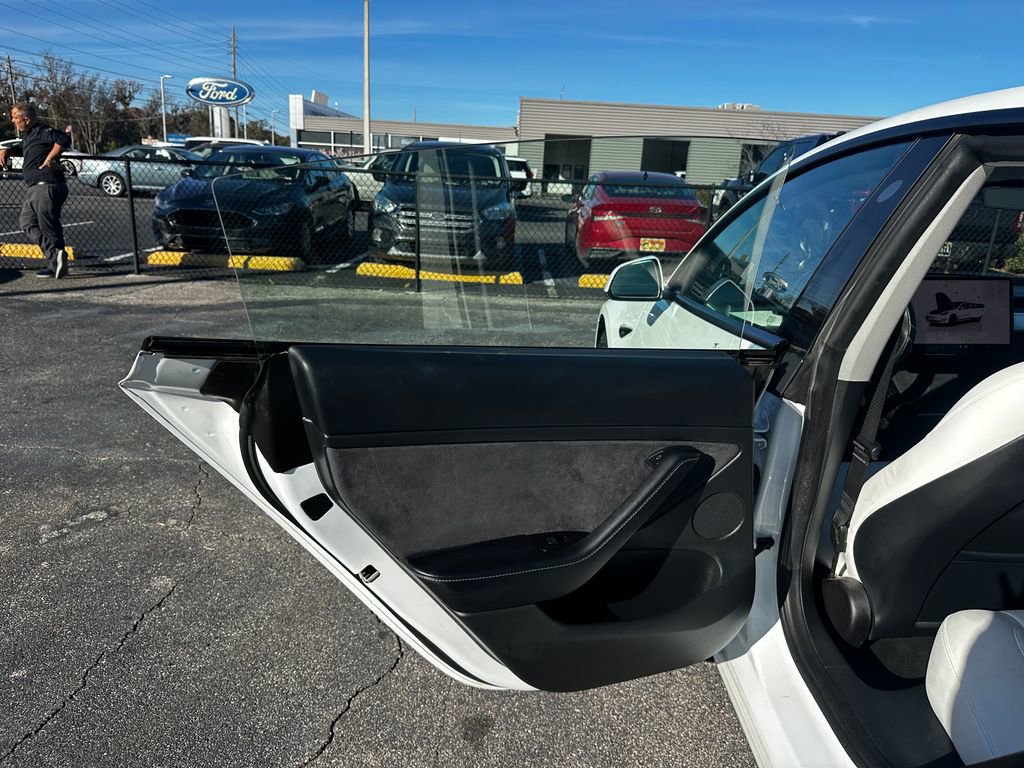 Used 2023 Tesla Model 3 Standard Range image 24