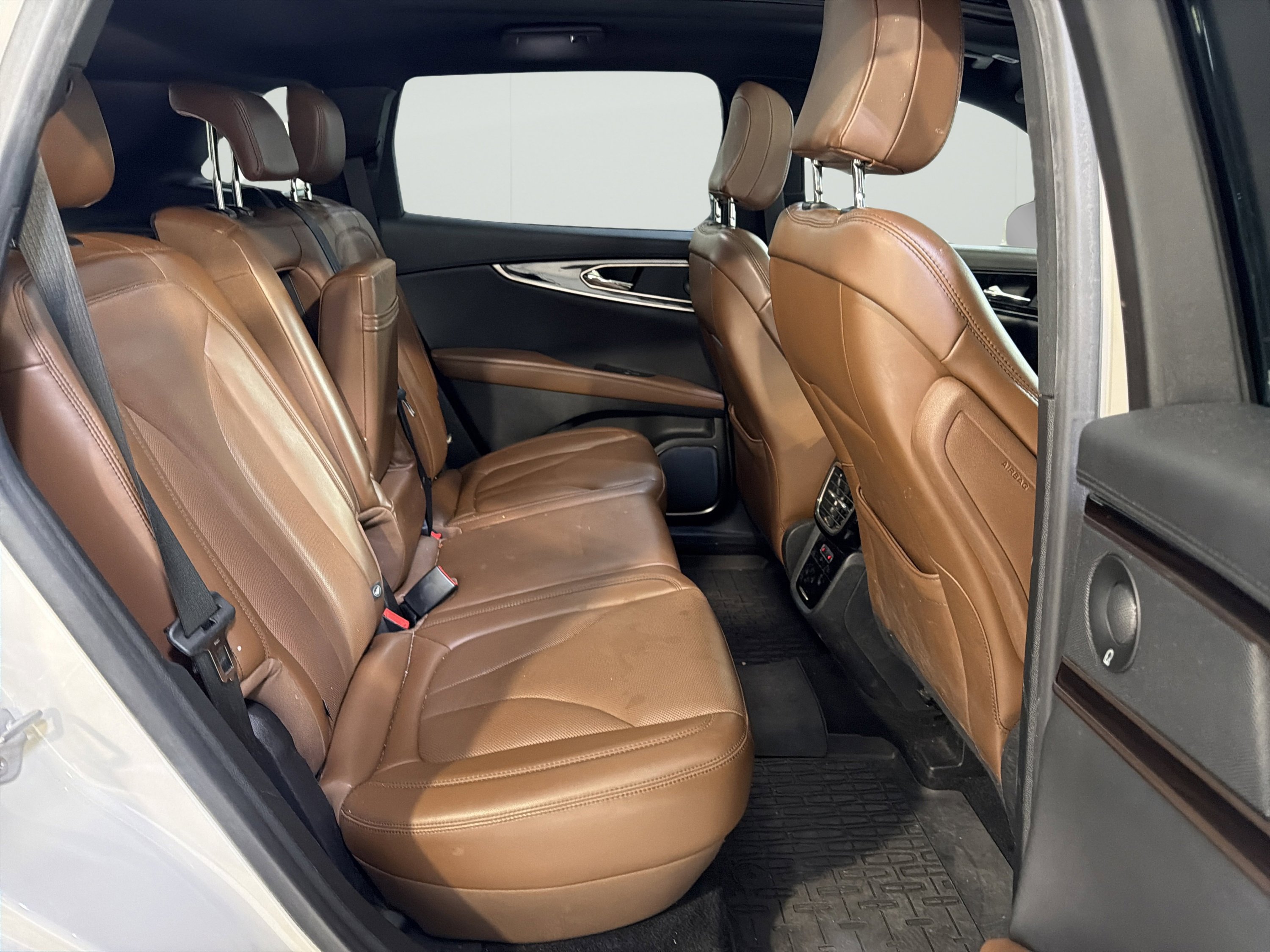 Used 2022 Lincoln Nautilus Reserve w/ Luxury Package FWD image 11