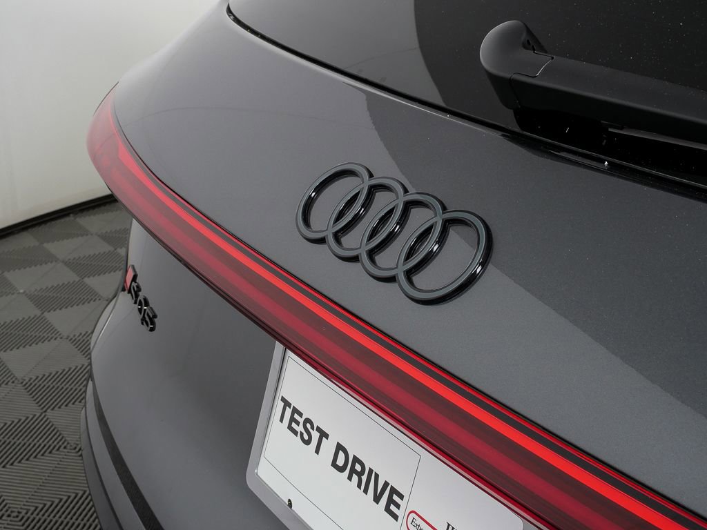 New 2026 Audi SQ5 Premium Plus image 38