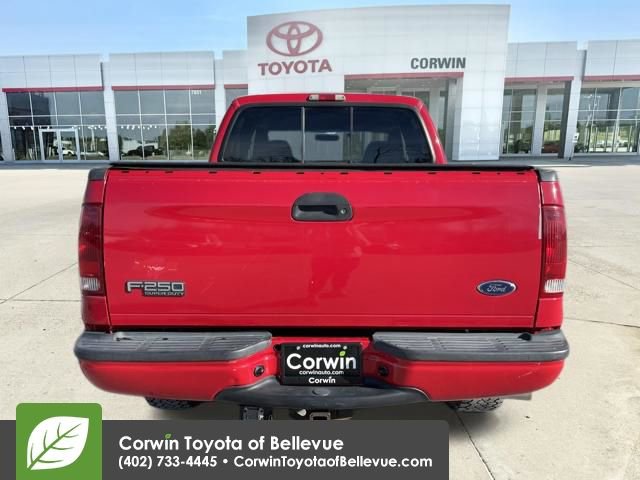 Used 2004 Ford F250 XLT image 4