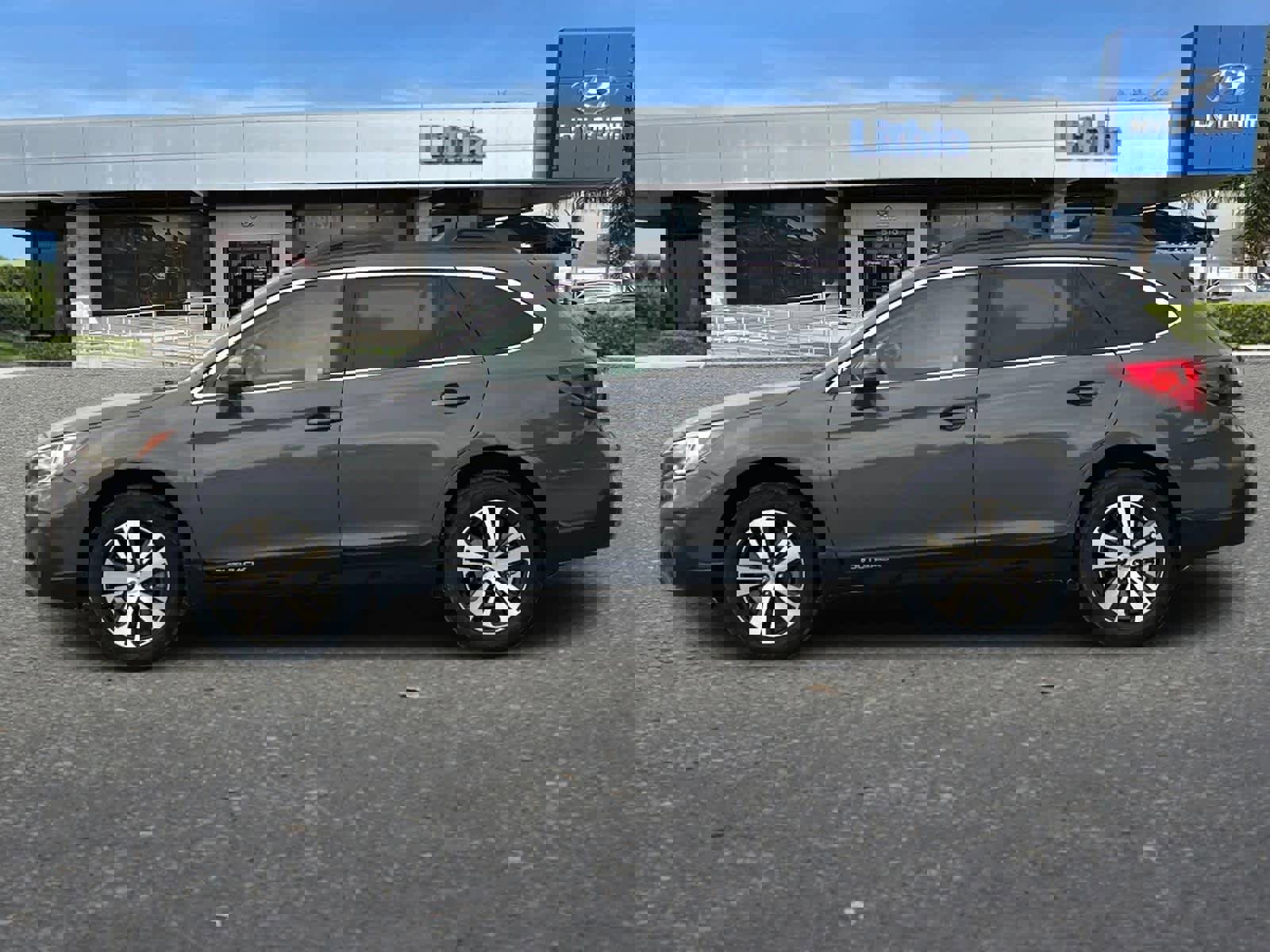 Used 2019 Subaru Outback 2.5i Limited w/ Popular Package #2 image 5