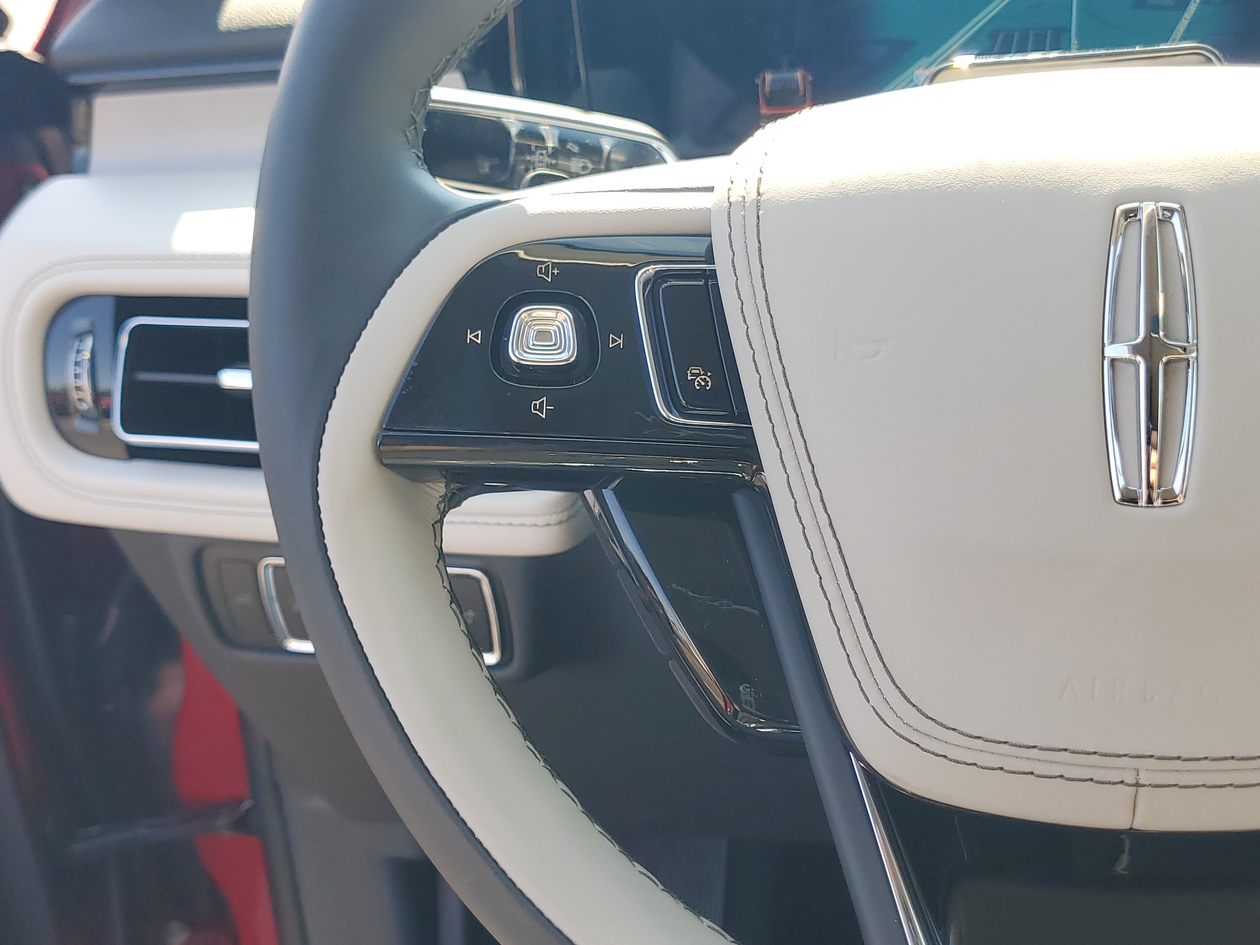 New 2026 Lincoln Aviator Reserve AWD/4WD image 16