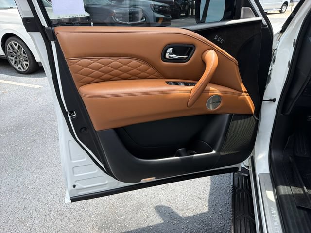 Used 2024 INFINITI QX80 Sensory AWD/4WD image 13