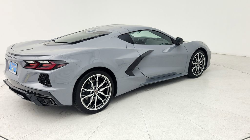 Used 2025 Chevrolet Corvette Stingray Preferred Cpe w/ Stealth Interior Trim Package image 8