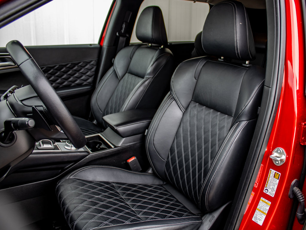 Used 2024 Mitsubishi Outlander SEL image 19