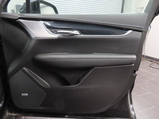 Used 2025 Cadillac XT5 Premium Luxury image 14
