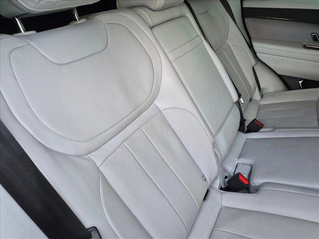 Used 2023 Land Rover Range Rover Sport SE AWD/4WD image 17