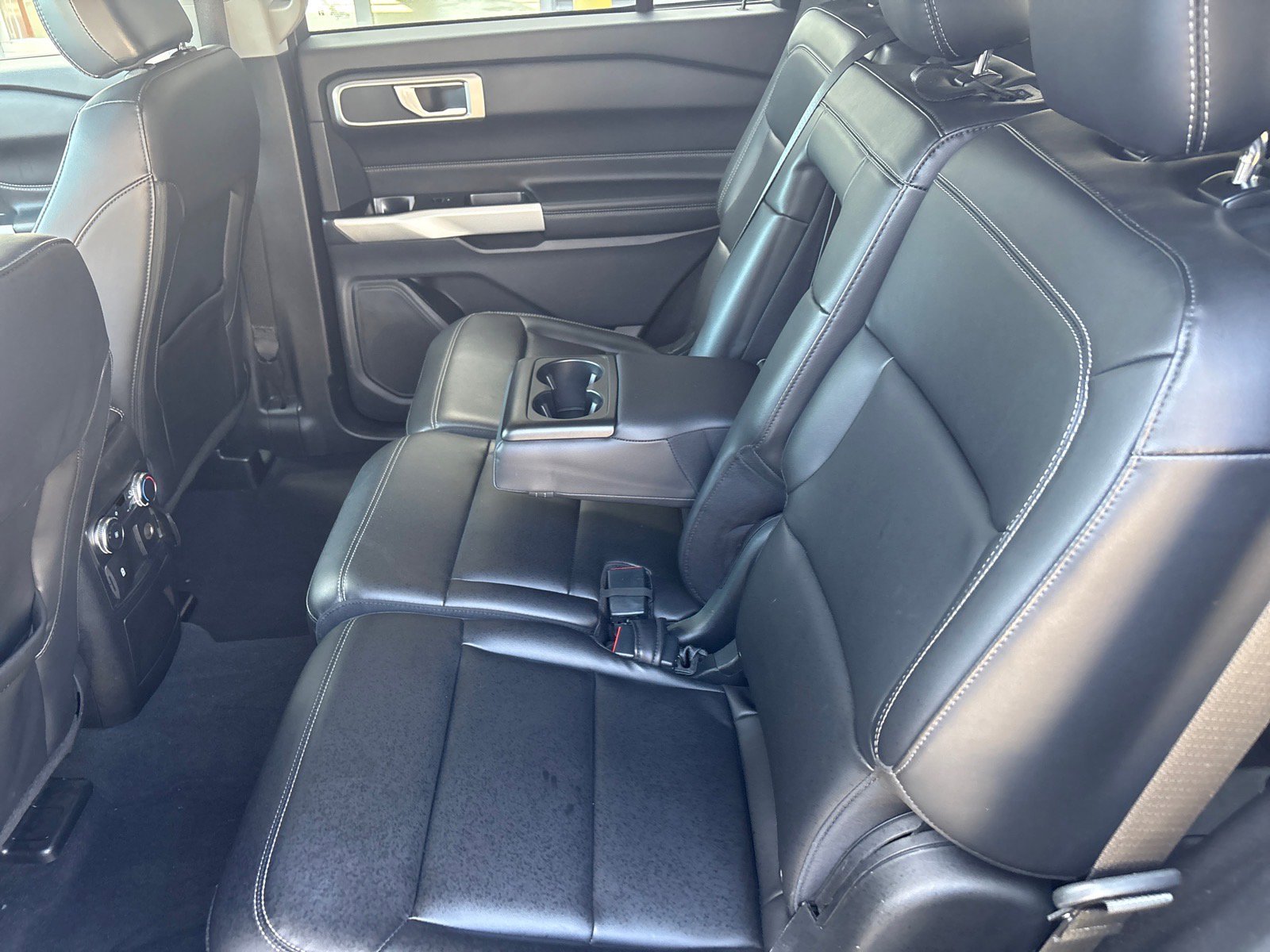 Used 2022 Ford Explorer XLT w/ Equipment Group 202A image 37