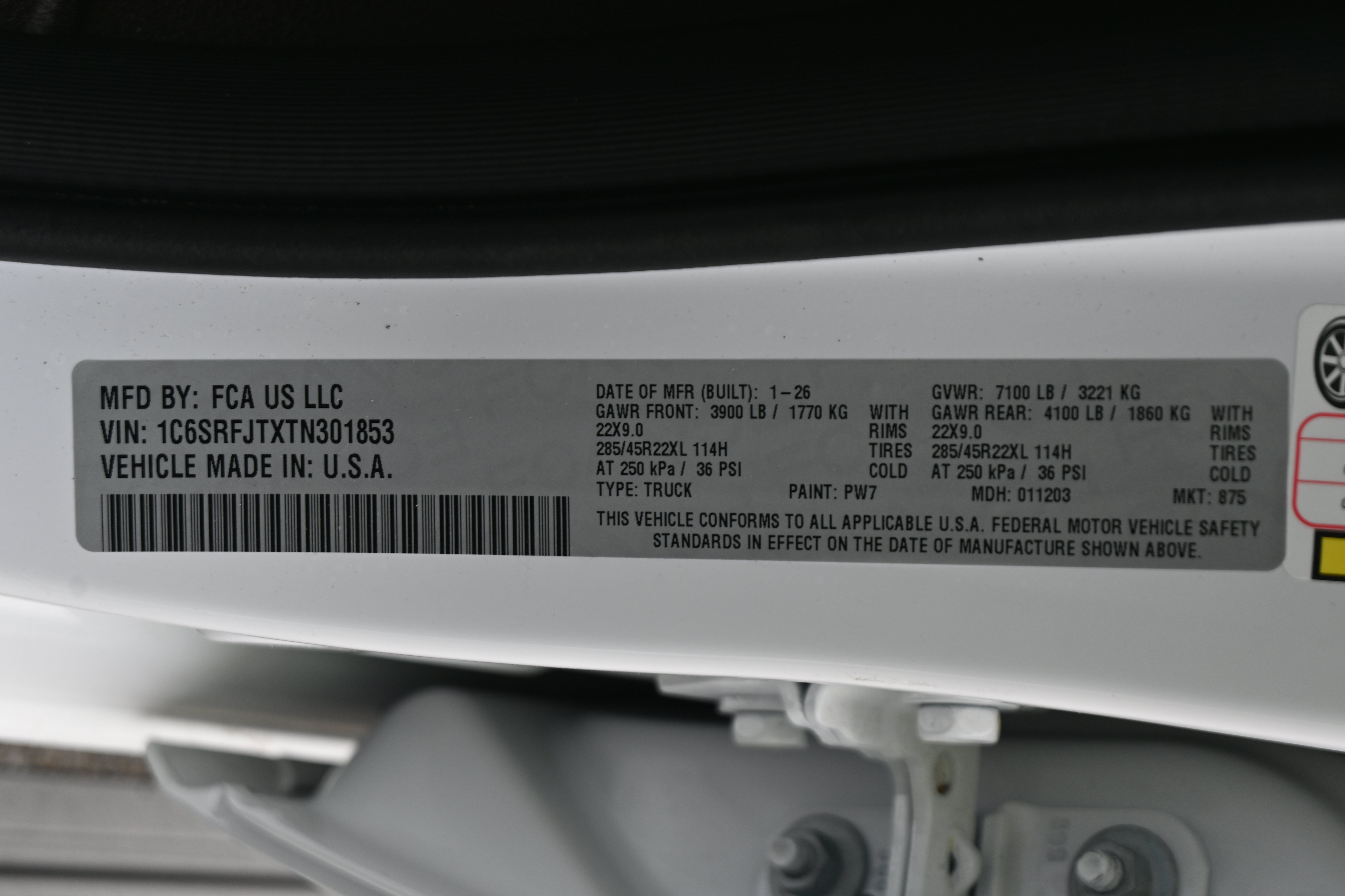 New 2026 RAM 1500 Laramie AWD/4WD image 37