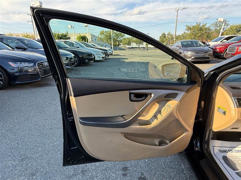 Used 2013 Hyundai Elantra GLS FWD image 16