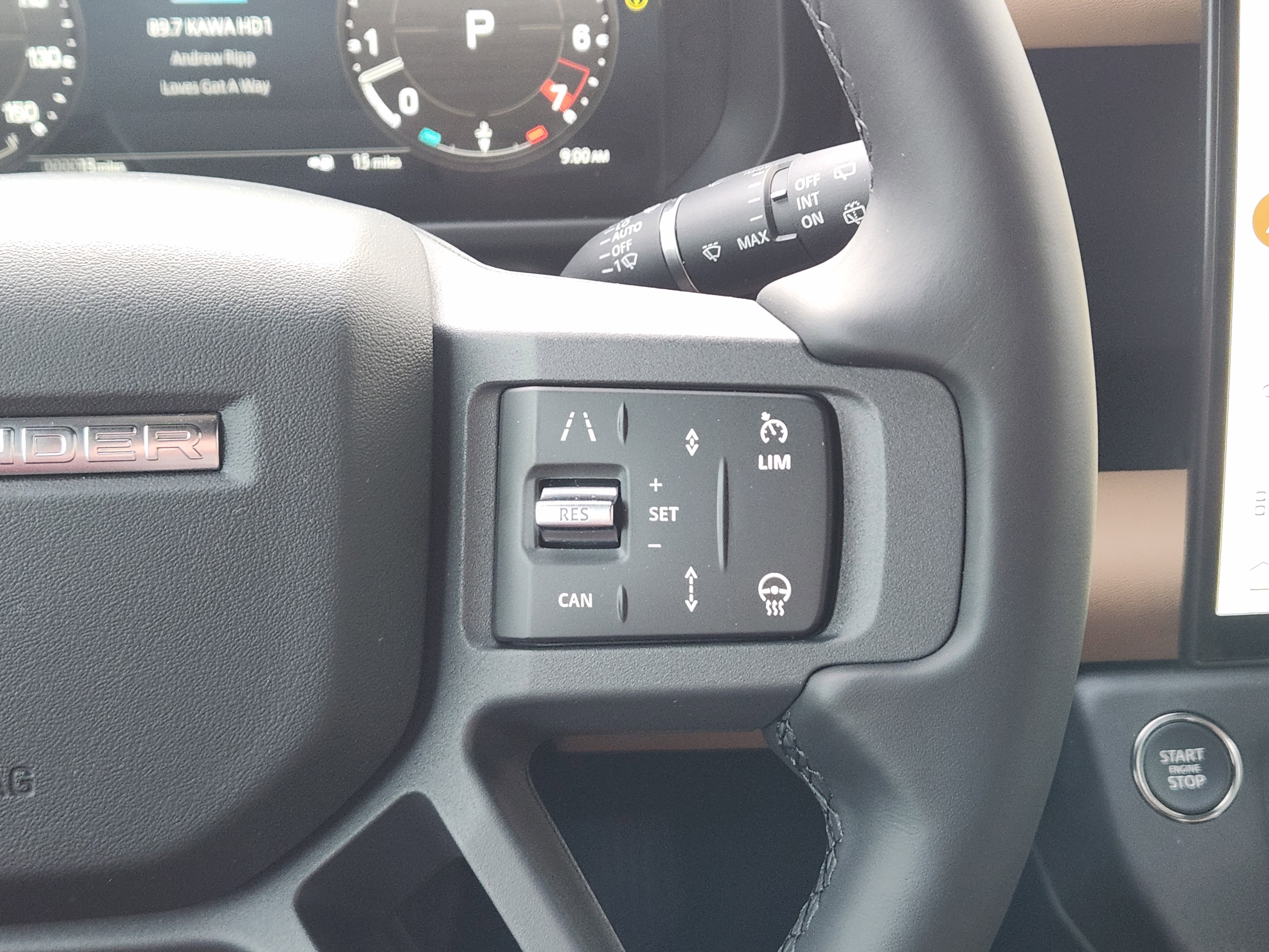 New 2026 Land Rover Defender 110 X-Dynamic SE image 32