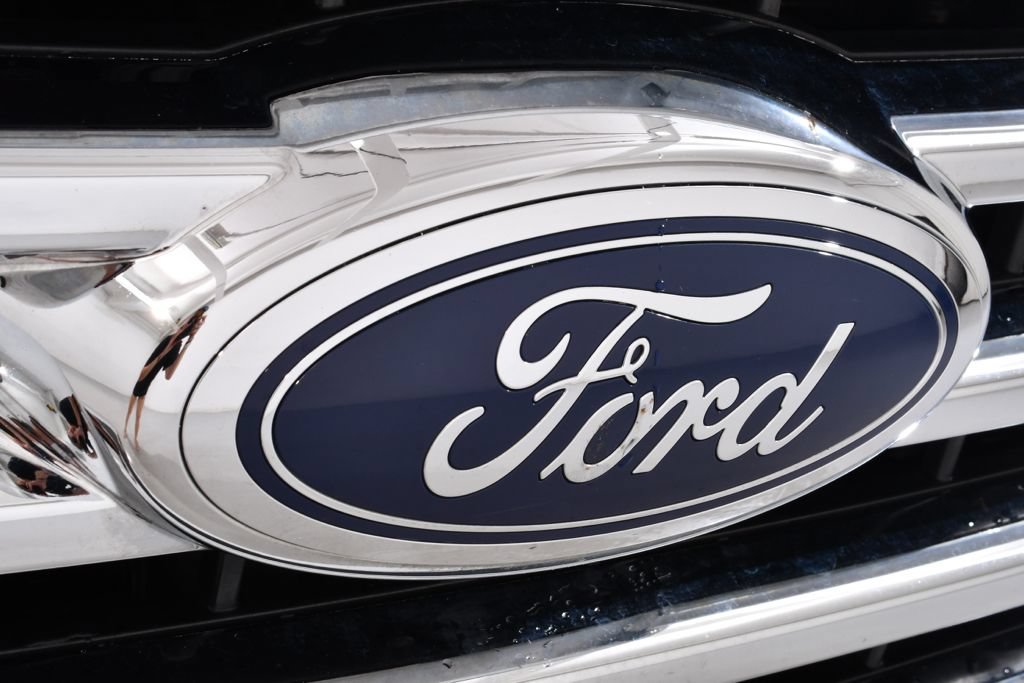 Used 2015 Ford F150 XLT w/ Equipment Group 302A Luxury AWD/4WD image 20