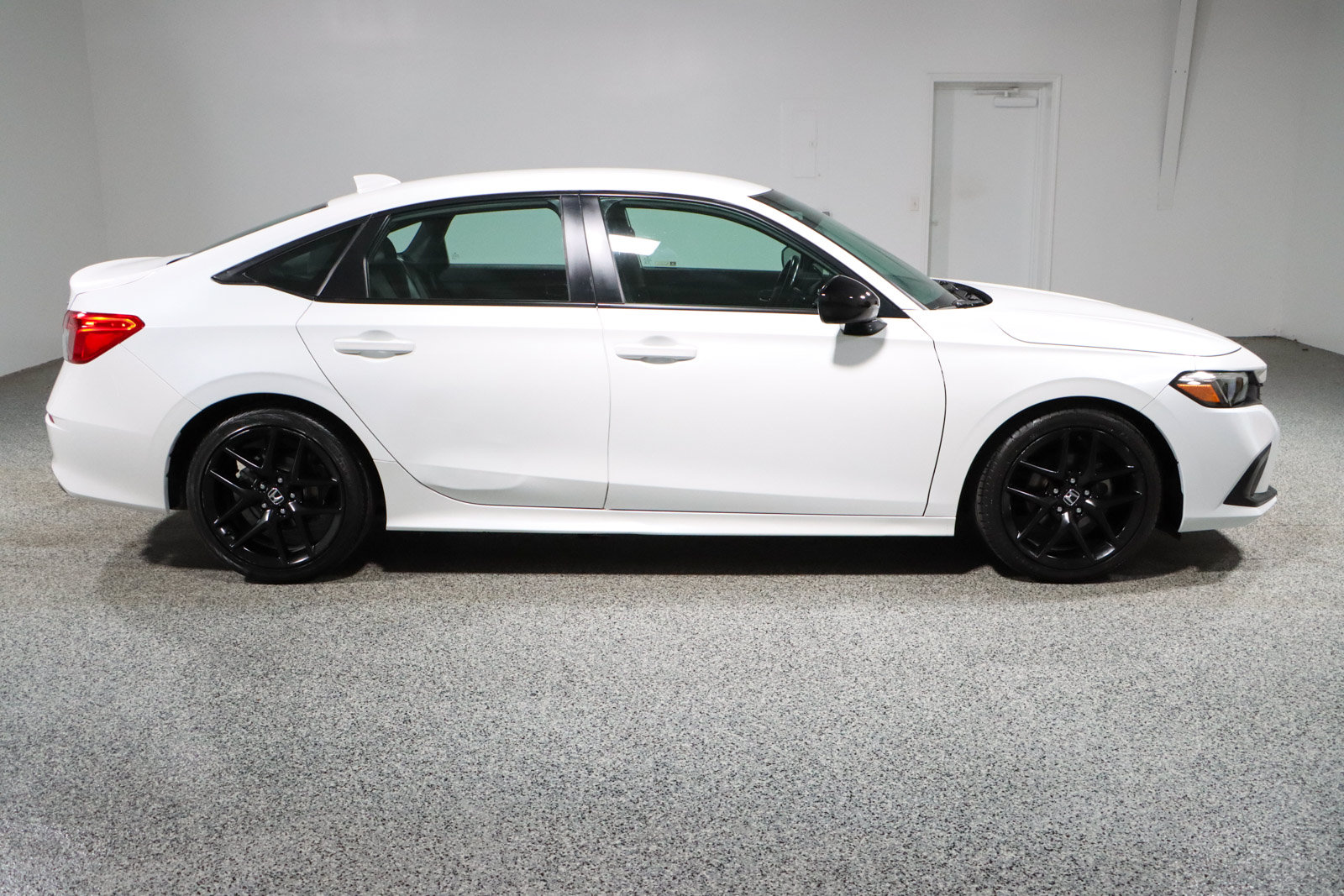 Used 2023 Honda Civic Sport image 6