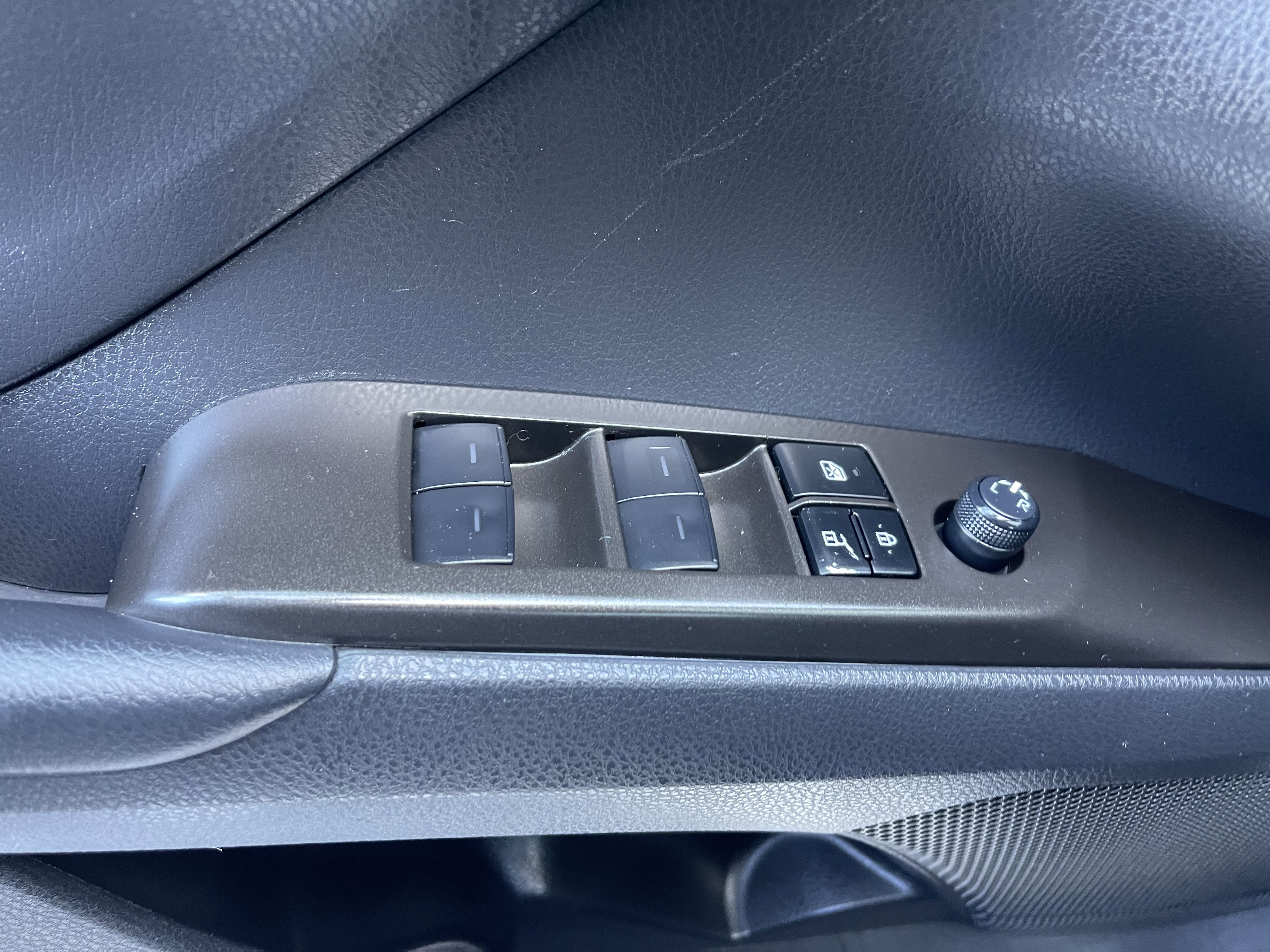 Used 2024 Toyota Camry LE FWD image 12