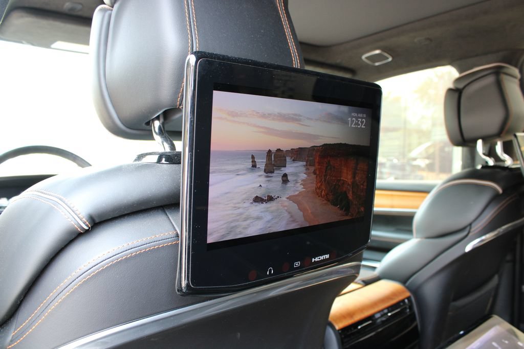 Used 2022 Jeep Grand Wagoneer Series III w/ Rear Seat Video Group 1 AWD/4WD image 14
