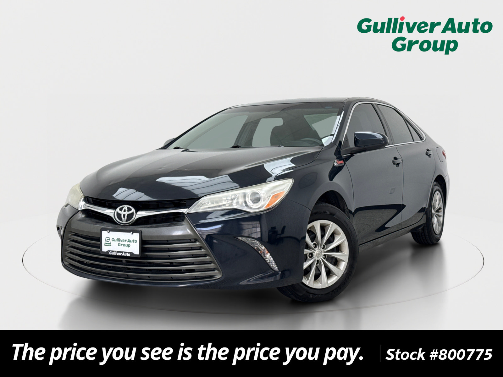 Used 2017 Toyota Camry LE FWD image 1