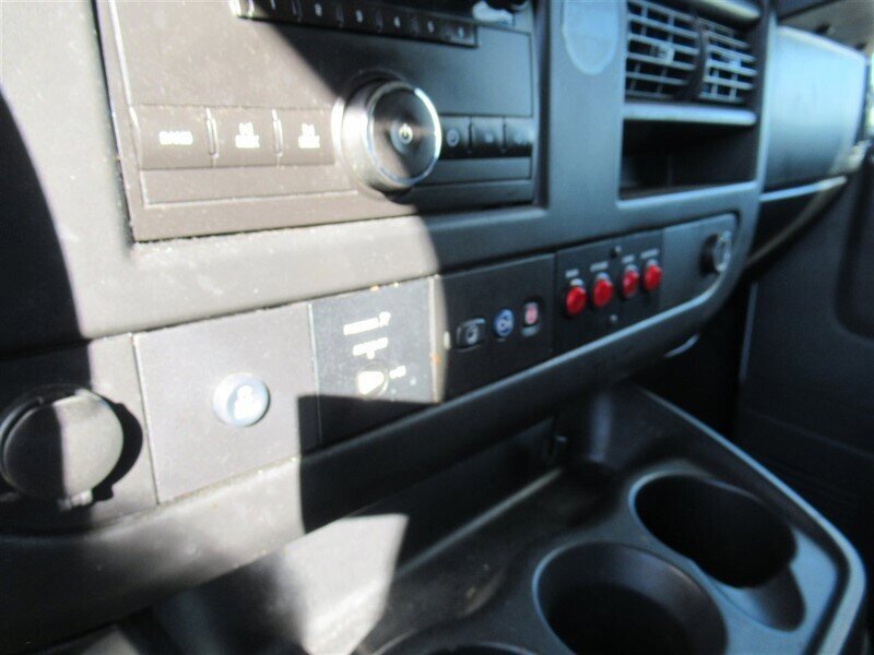 Used 2014 Chevrolet Express 2500 RWD image 19