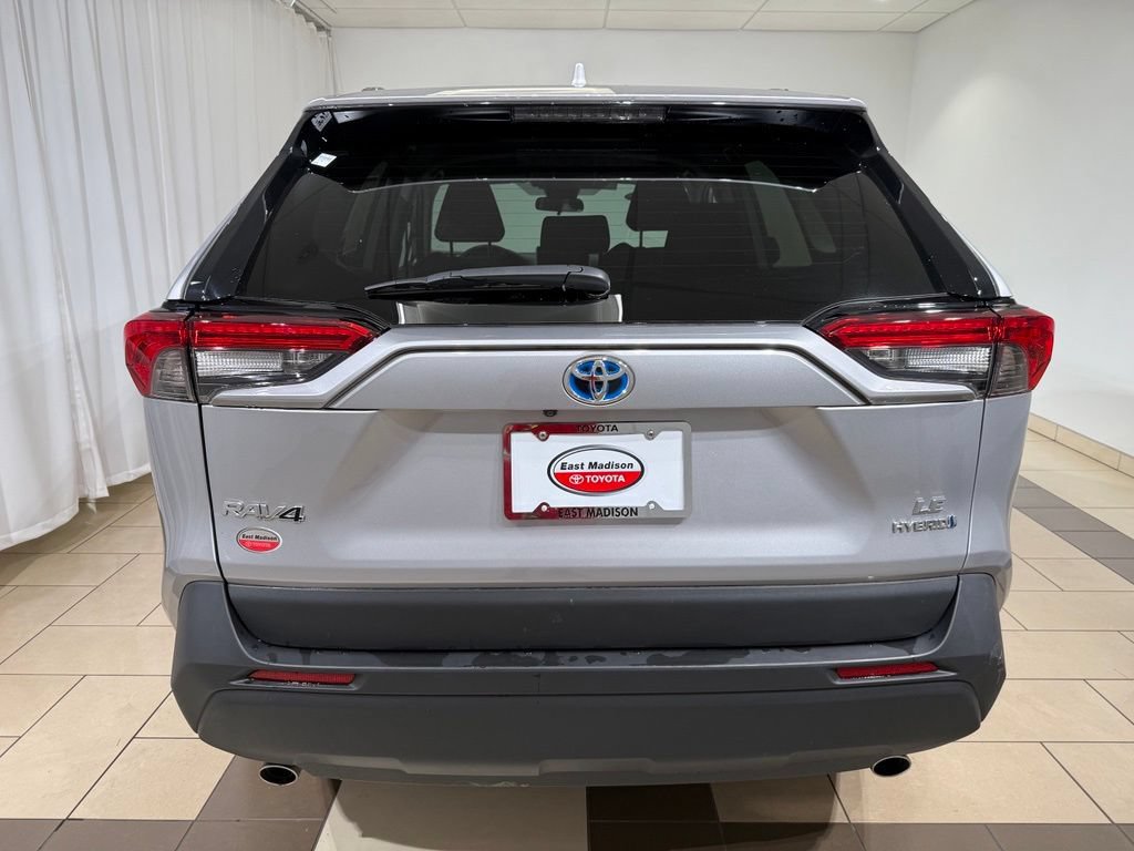 Certified 2024 Toyota RAV4 LE AWD/4WD image 4