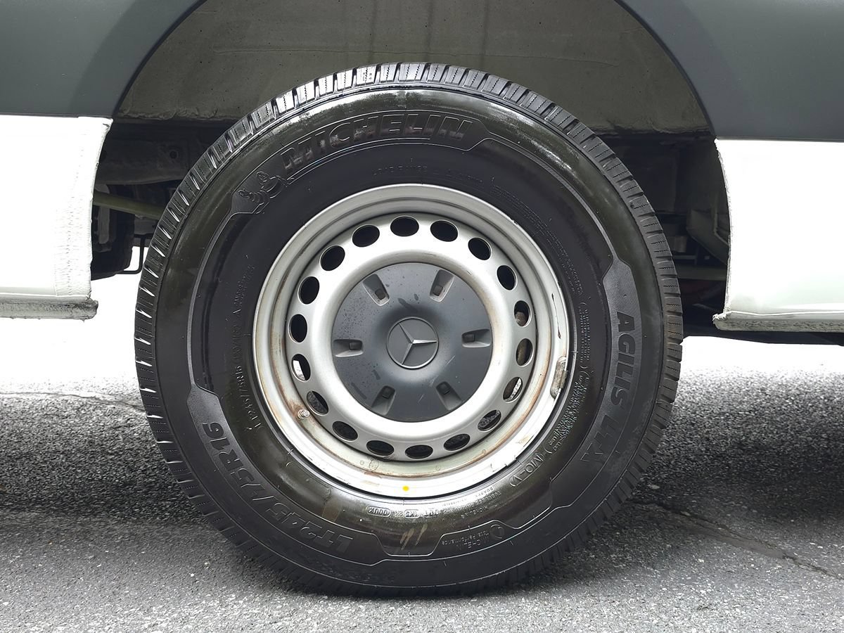 Used 2024 Mercedes-Benz eSprinter 170 Cargo image 44