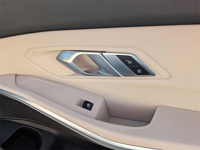 Used 2019 BMW 330i Sedan w/ Driving Assistance Package image 33