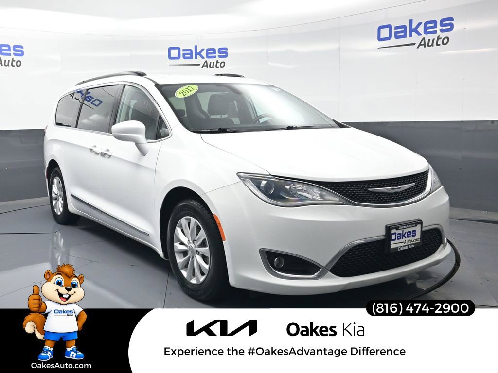Used 2017 Chrysler Pacifica Touring-L
