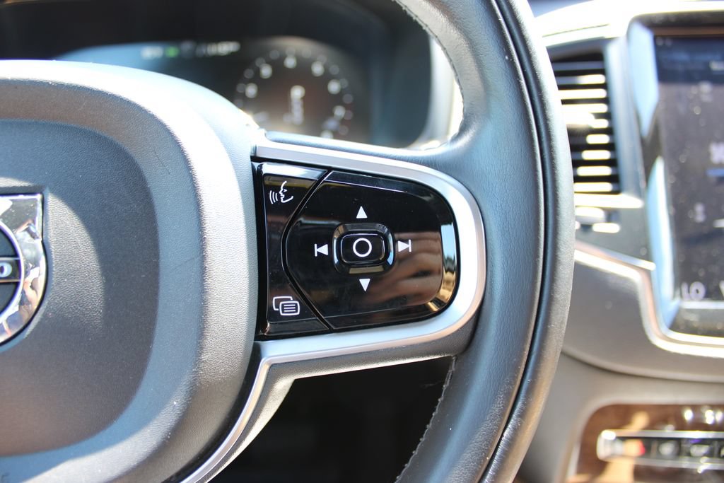 Used 2019 Volvo XC90 T6 Momentum w/ Advanced Package AWD/4WD image 16